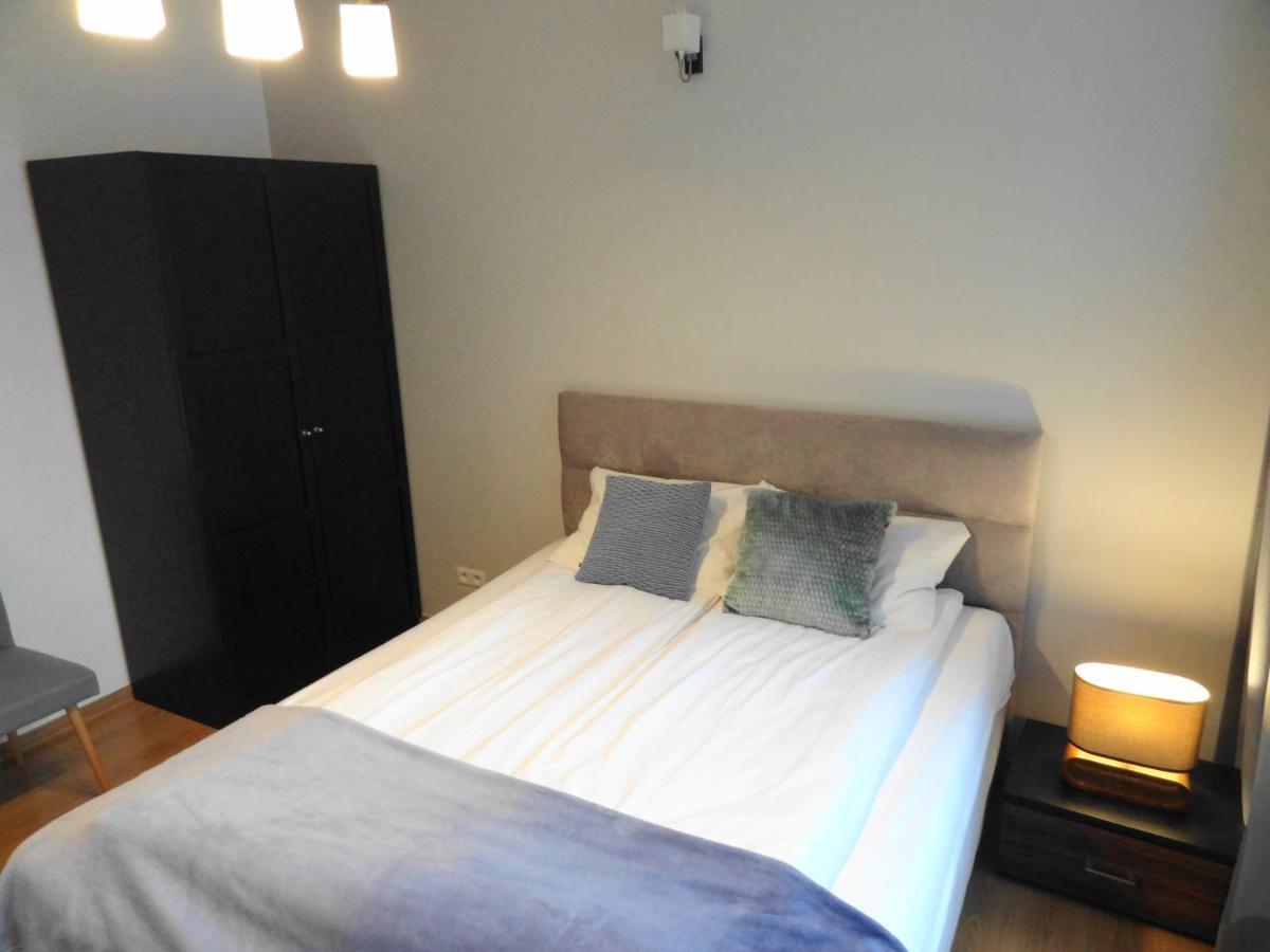10 Min Do Lotniska, 2 Syp, Ekspres Do Kawy, Kosmetyki Ada, By Visitwarsaw Apartments Exteriör bild
